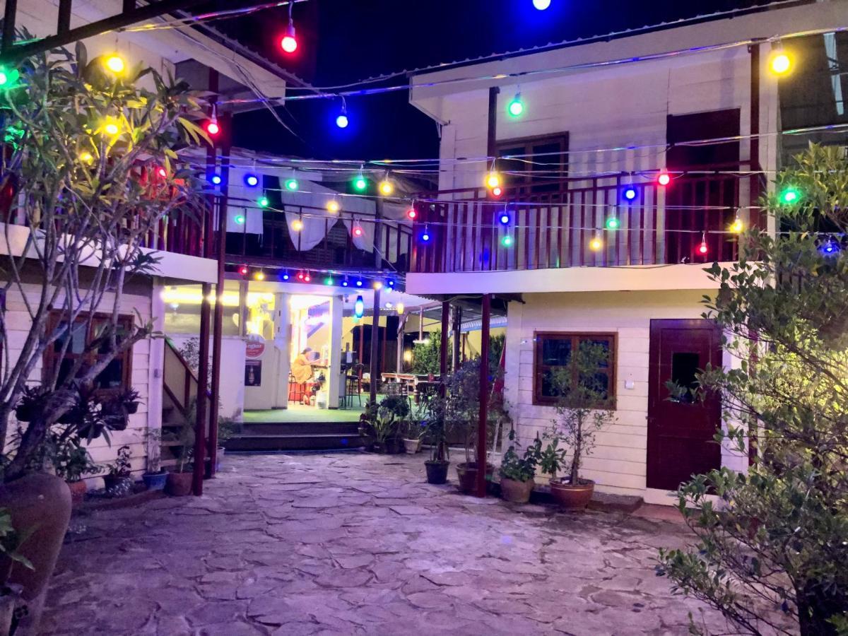 Sofinny Motel 2 Sihanoukville Bagian luar foto
